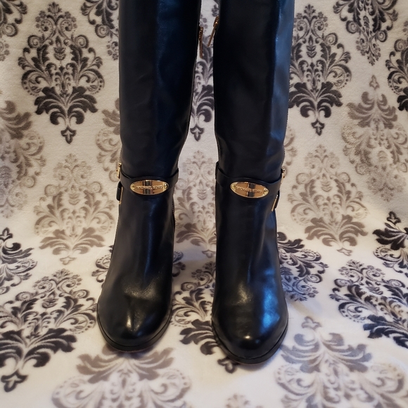 🌺 Like new Michael Kors Boots 🌺 - Picture 7 of 8